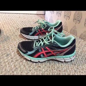 ASICS running shoes size 6.5